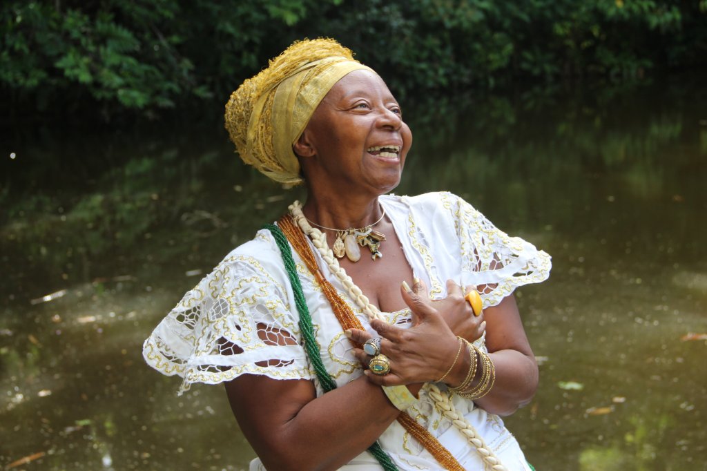 Poema-homenagem a Ya Darabi no Internationales Frauen*Theaterfestival em Frankfurt/ Rejane&nbsp;Stuntebeck